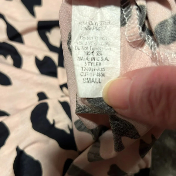 Sew in love cheetah print top. Super soft and stretchy. Like new. - Picture 4 of 4